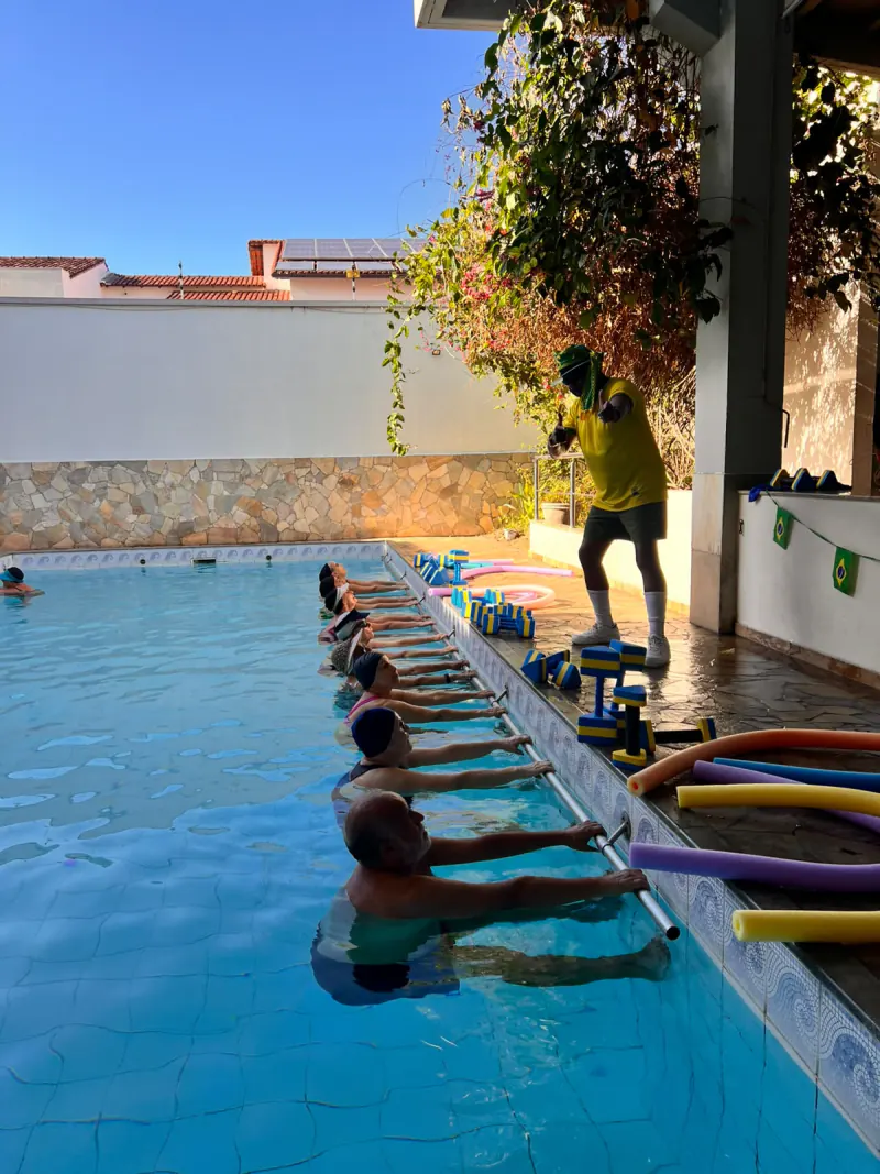 Piscina da Acqua Fitness preparada para aulas de hidroginástica